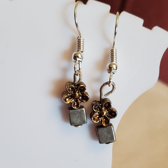 Bronze Tone Daisy Silver Tone Hook Dangle Earrings - Picture 1 of 2